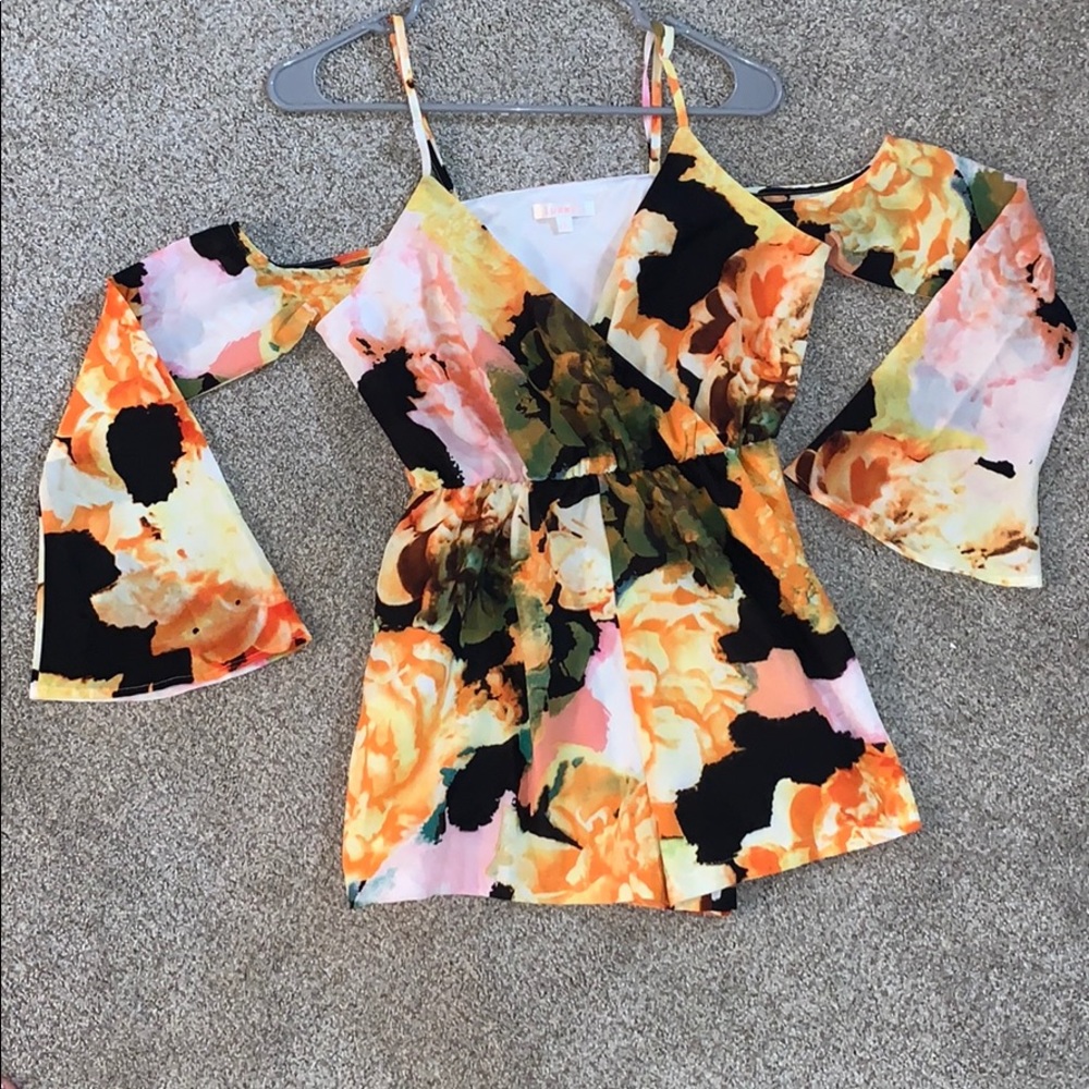 Romper Floral long sleeve, off the shoulder